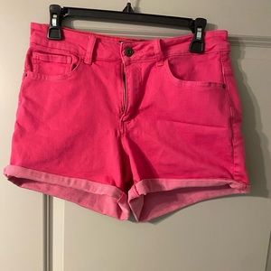 Women’s L&B shorts! Size 10!